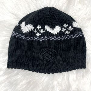 Black beanie with heart and flower details
